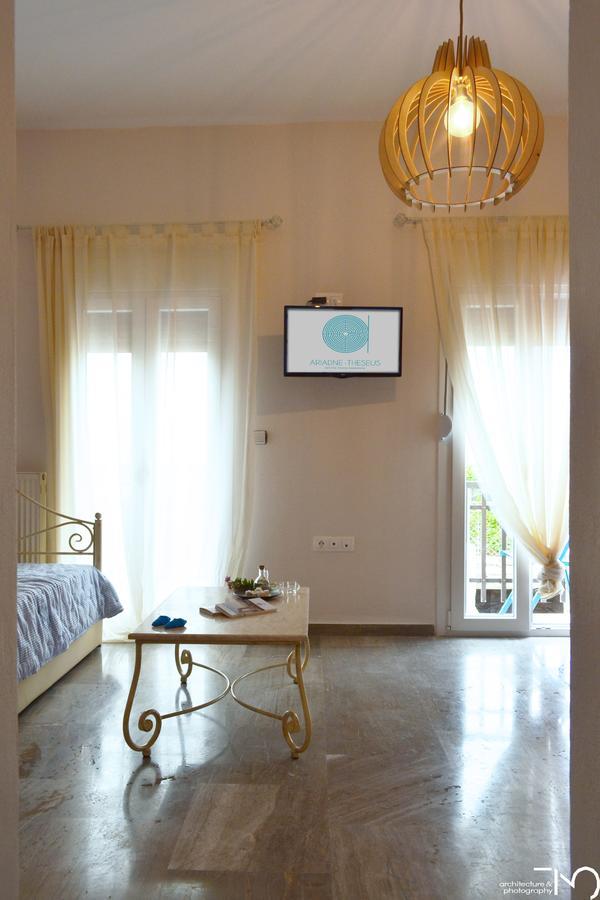 Ariadne & Theseus Apartments Naxos City Екстериор снимка